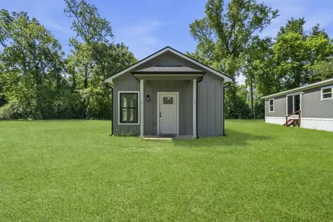 124 Old Highway 146 Livingston TX 77351