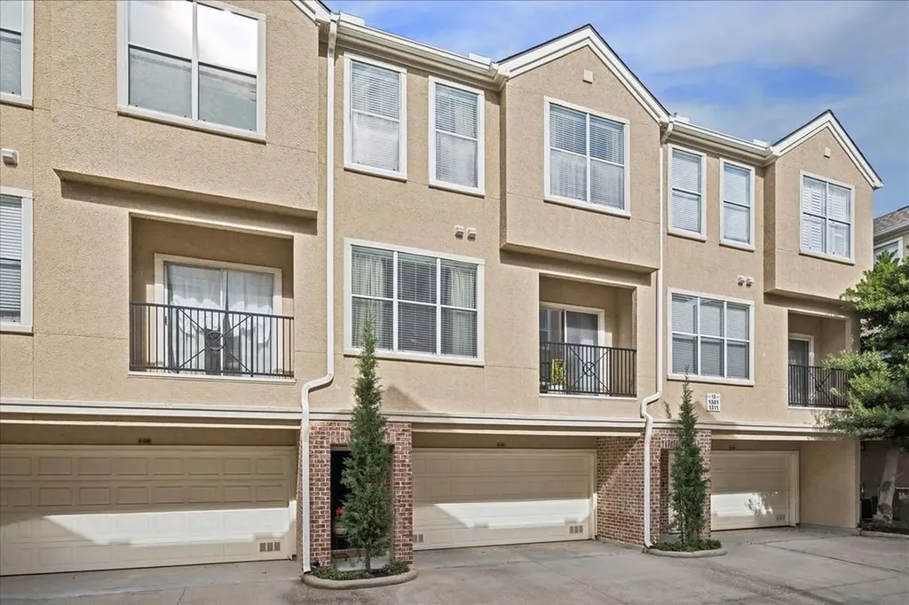 12707 Boheme Drive 1304 Houston TX 77024