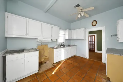 207 Northwood Street Houston TX 77009