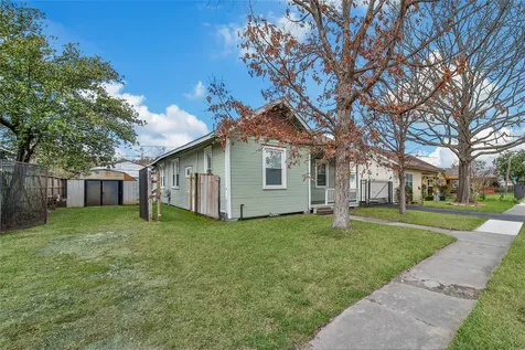 207 Northwood Street Houston TX 77009