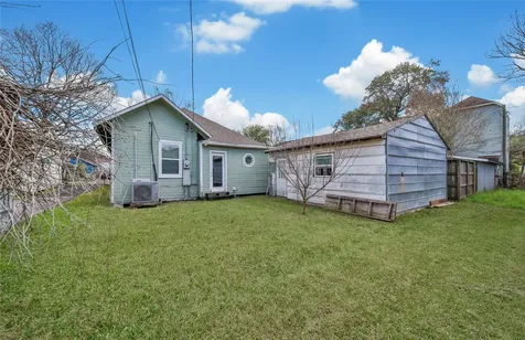 207 Northwood Street Houston TX 77009