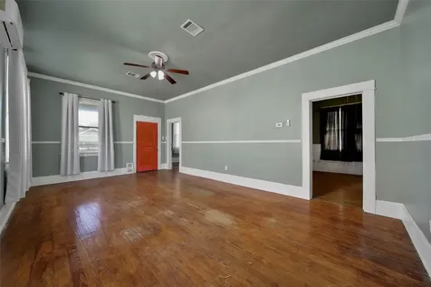 207 Northwood Street Houston TX 77009