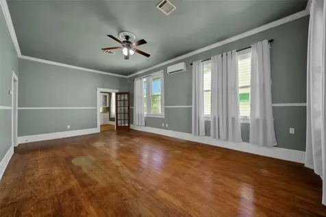 207 Northwood Street Houston TX 77009