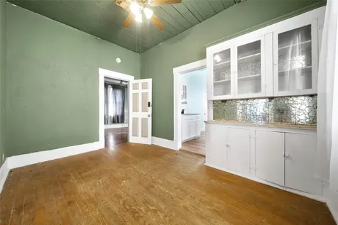 207 Northwood Street Houston TX 77009