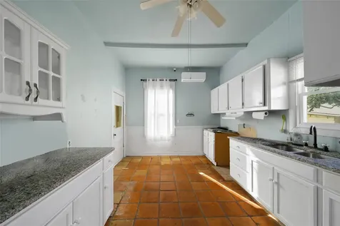 207 Northwood Street Houston TX 77009