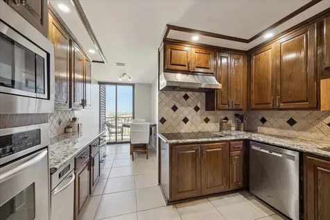 3350 Mccue Road 1201 Houston TX 77056