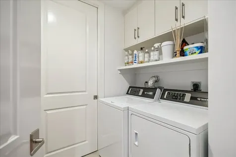 2325 Welch Street 704 Houston TX 77019