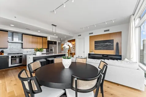 2207 Bancroft Street 1104 Houston TX 77027