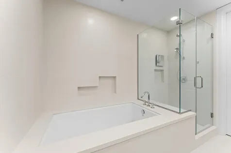 2207 Bancroft Street 1104 Houston TX 77027