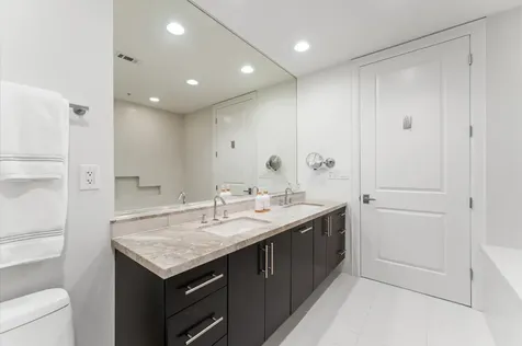 2207 Bancroft Street 1104 Houston TX 77027
