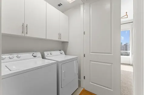 2207 Bancroft Street 1104 Houston TX 77027