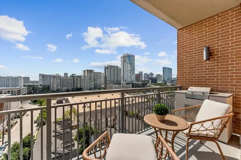2207 Bancroft Street 1104 Houston TX 77027