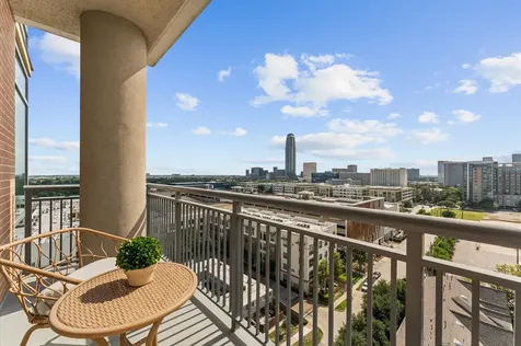 2207 Bancroft Street 1104 Houston TX 77027