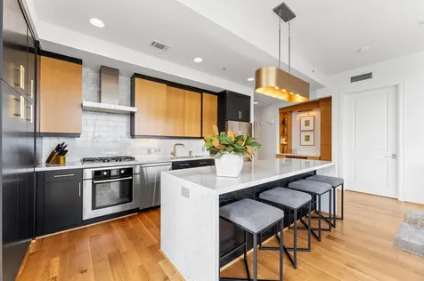 2207 Bancroft Street 1104 Houston TX 77027