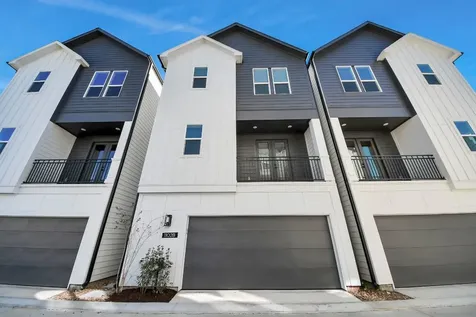 1102 Mansfield Street B Houston TX 77091
