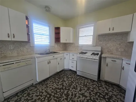 3828 Avenue S 1/2 Galveston TX 77550