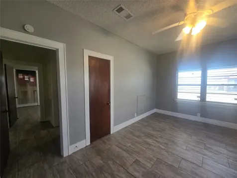 3828 Avenue S 1/2 Galveston TX 77550