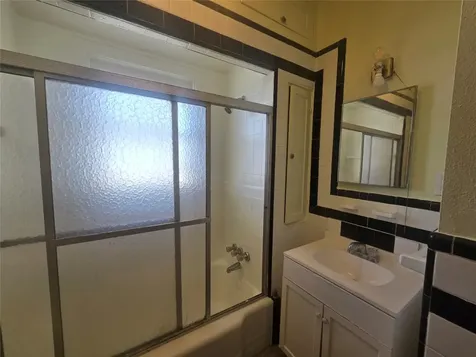 3828 Avenue S 1/2 Galveston TX 77550