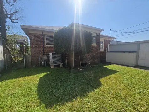3828 Avenue S 1/2 Galveston TX 77550