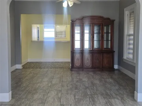3828 Avenue S 1/2 Galveston TX 77550