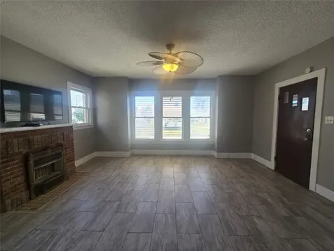 3828 Avenue S 1/2 Galveston TX 77550