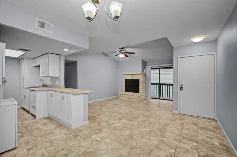9009 Richmond Avenue 703 Houston TX 77063