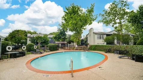 9009 Richmond Avenue 703 Houston TX 77063