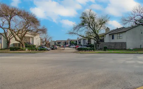 9009 Richmond Avenue 703 Houston TX 77063