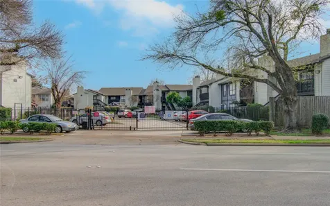 9009 Richmond Avenue 703 Houston TX 77063