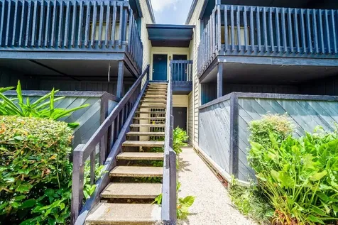 9009 Richmond Avenue 703 Houston TX 77063
