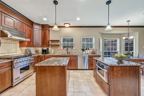 101 Oak Drive Friendswood TX 77546