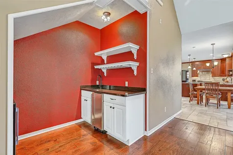 101 Oak Drive Friendswood TX 77546
