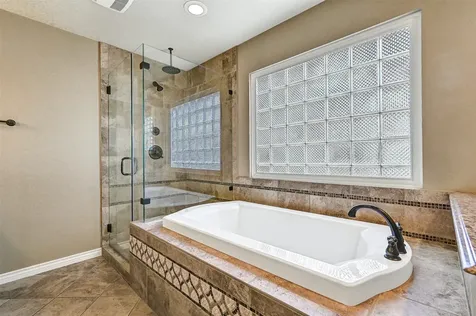 101 Oak Drive Friendswood TX 77546