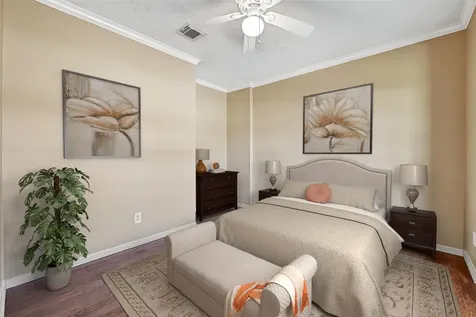 101 Oak Drive Friendswood TX 77546
