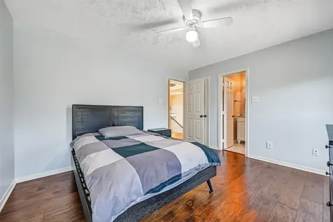 101 Oak Drive Friendswood TX 77546