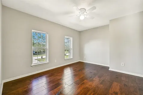 101 Oak Drive Friendswood TX 77546