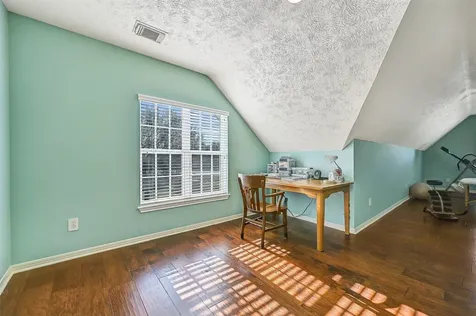 101 Oak Drive Friendswood TX 77546