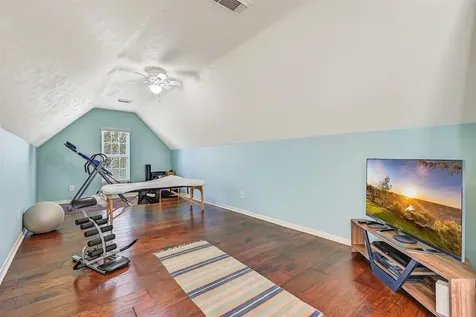 101 Oak Drive Friendswood TX 77546