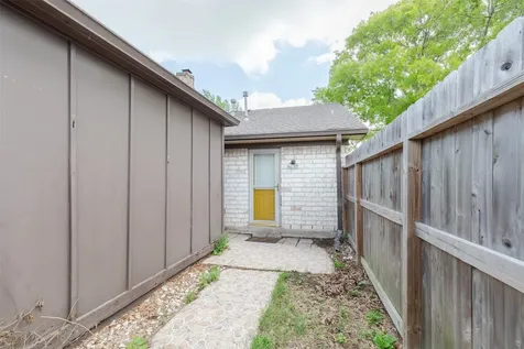 11776 S Kirkwood Road Stafford TX 77477