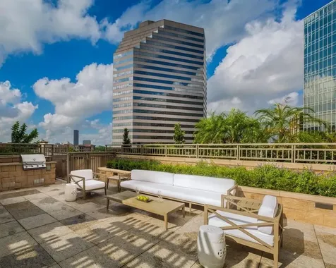 7 Riverway 1411 Houston TX 77056