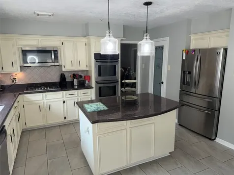 2128 Wimbleton Court Pearland TX 77581