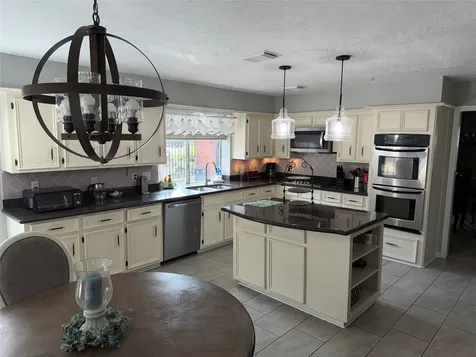 2128 Wimbleton Court Pearland TX 77581