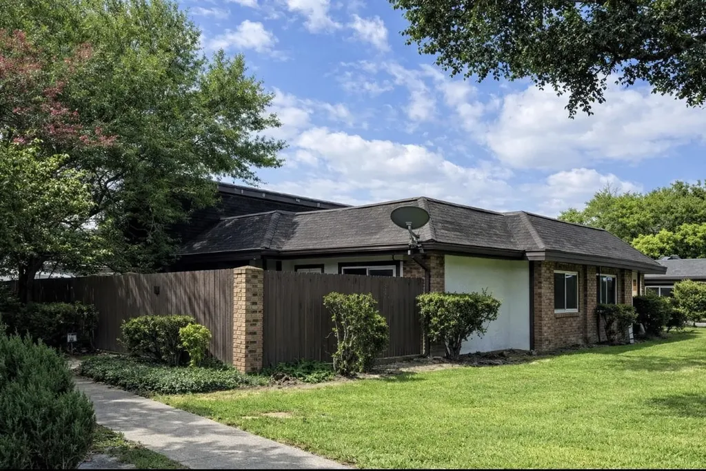 12026 Mighty Oak Drive A Houston TX 77066