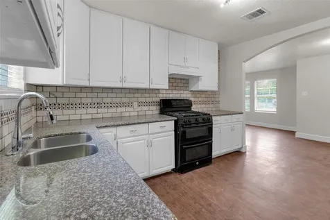 8925 Nyssa Street Houston TX 77078