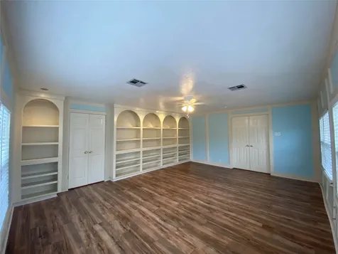 911 Hawthorne Road Clear Lake Shores TX 77565