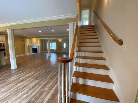 911 Hawthorne Road Clear Lake Shores TX 77565