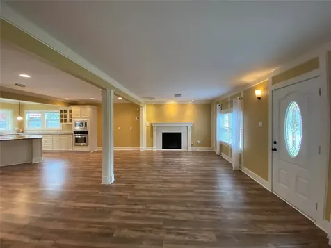911 Hawthorne Road Clear Lake Shores TX 77565