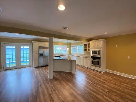 911 Hawthorne Road Clear Lake Shores TX 77565