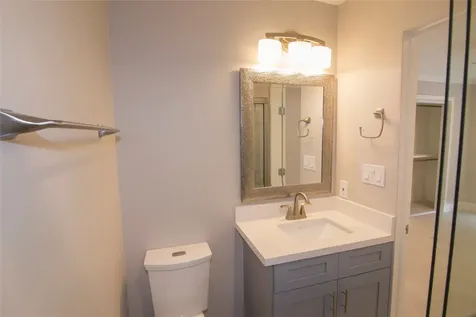 2201 Fountain View Drive 44 Houston TX 77057