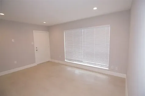 2201 Fountain View Drive 44 Houston TX 77057